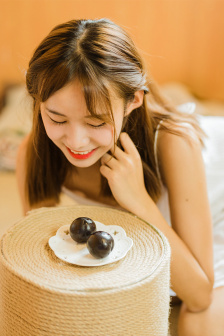 少女大胆人体艺术